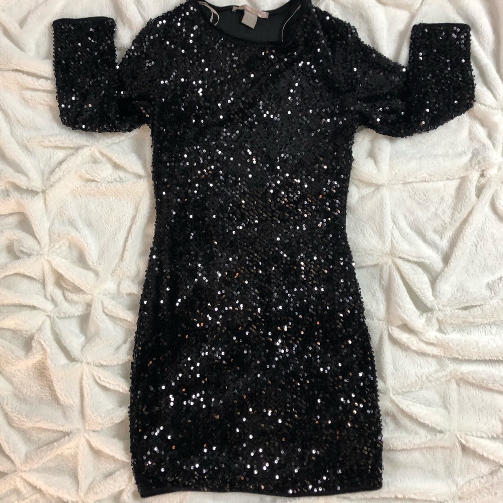 Forever 21 sequin 3/4 sleeve dress! Sz XS